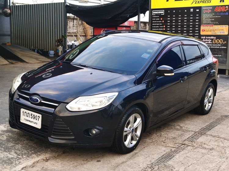 Ford Focus 2012 1.6 Trend Sedan เบนซิน ไม่ติดแก๊ส เกียร์อัตโนมัติ ดำ รูปที่ 3