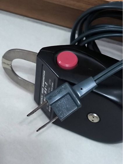 SONY HE-2 Head Demagnetizer สำหรับลบล้างสนามแม่เหล็กตกค้างที่หัวเครื่องเล่นเทปคาสเซ็ท หรือหัวเทปรีล รูปที่ 5