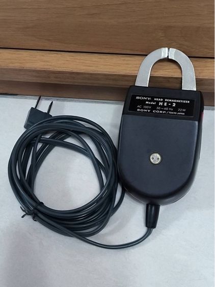 SONY HE-2 Head Demagnetizer สำหรับลบล้างสนามแม่เหล็กตกค้างที่หัวเครื่องเล่นเทปคาสเซ็ท หรือหัวเทปรีล