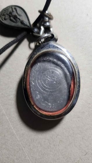 หลวงพ่อคูณ เนื้อตะกั่วเถื่อน รูปที่ 2