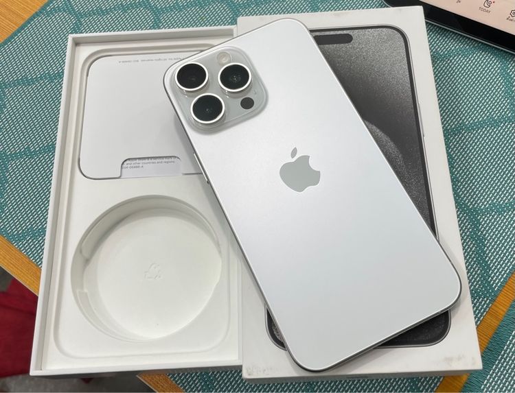 256 GB iphone 15 pro max 256