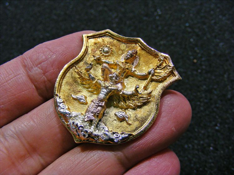 เทพพระราหูทรงครุฑ 3 กษัตรย์ สวยเข้มขลัง