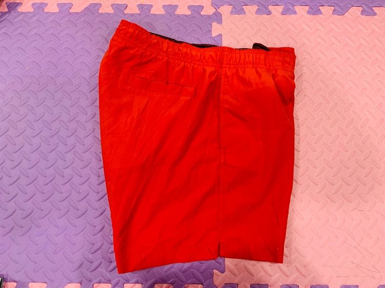 กางเกงขาสั้น H M แท้ 💯 size L เอว 31-36 ใส่ได้ ยาว 17 สภาพใหม่มาก สีสดแดงสด ดีเทลสวย ตัดเย็บดีมาก เนื้อผ้าดีมาก หายากน่าสะสมครับ รูปที่ 6