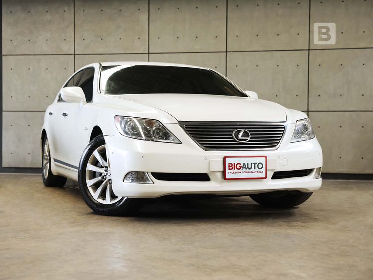 รถ Lexus LS460 4.6 สี ขาว