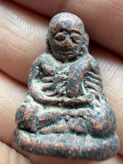 หลวงพ่อเงินวัดบางคลาน จ.พิจิตรเนื้อดินเก่าๆแห้งๆ รารักษ์ ราดินเต็มองค์ ผิงหิ้งเดิมๆพระเก่าๆเหมาๆบ้านๆ081-3330446 L.tonyabu