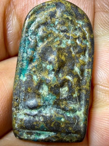 พระหล่อโบราณ เนื้อเหลืองอมเขียวประเเจจีนโบราณ บบพระเก่าๆเหมาๆบ้านๆ พระคนแก่เก่าๆเก็บ ทิ้งใว้ก่อนจากไป ให้ยายดูแล081-3330446 L.tonyabu