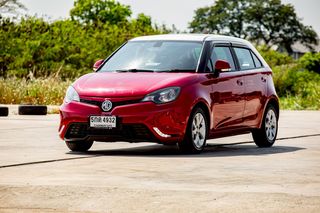 MG 3 1.5X Sunroof ปี2016  สีแดง 5กด4932