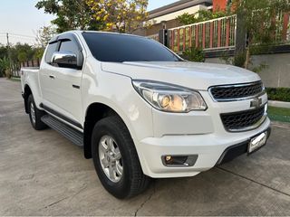 CHEVROLET COLORADO LTZ ปี 16 DURAMAX 2.5 Z71  CAB สูง เครื่องยนต์ดีเซล เกียร์ MT 6 สปีด สีขาว บอดี้เดิมทั้งคันไม่มีชน น็อตไม่มีขยับ