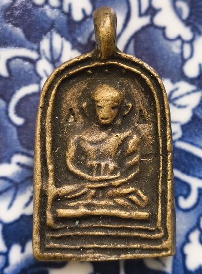 พระเหรียญหล่อโบราญเนื้อโลหะเก่าค่ะ รูปที่ 9