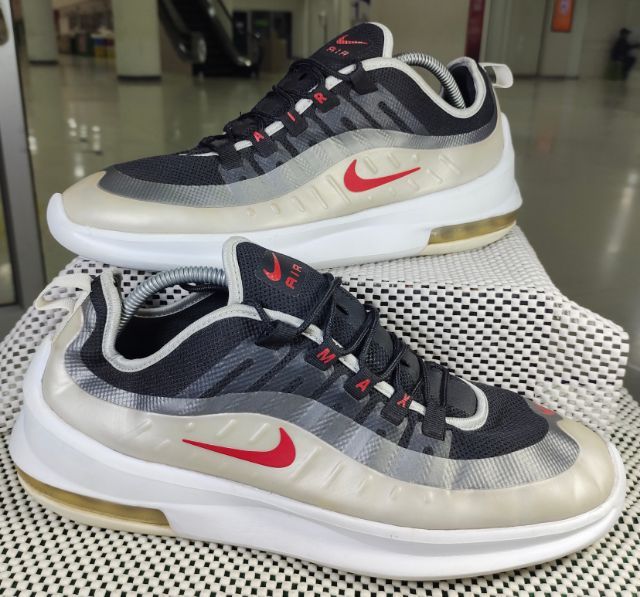 รองเท้า💥Nike Air - Max💥ของแท้‼️พื้นนิ่ม เบา สวยๆ สภาพดี💥ไซร์ 44
