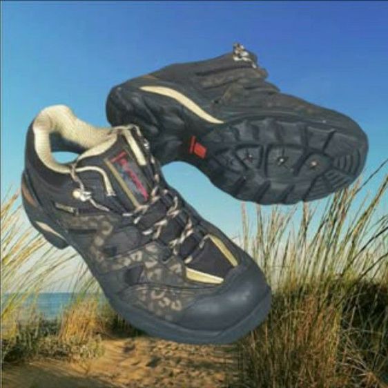 Blackyak เดินป่า US6.5  EU39 24cm