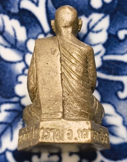 พระรูปหล่อพระเจ้าตากสินนั่งบัลลังก์ค่ะ รูปที่ 6