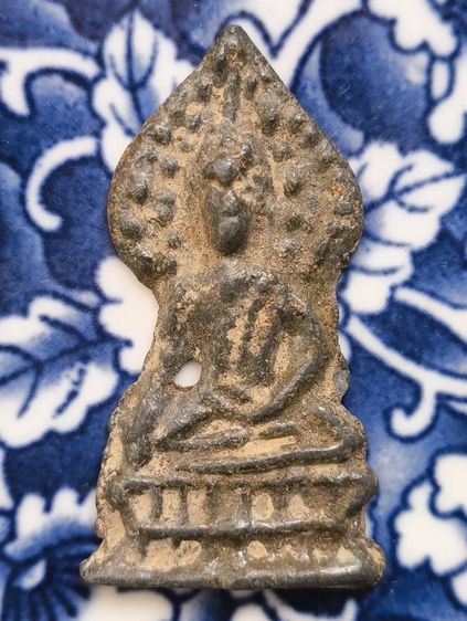 พระรูปหล่อพิมพ์มเหศวรเนื้อชินตะกั่วเก่าค่ะ