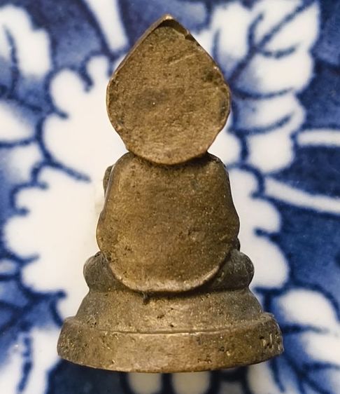 พระเตารีดหลวงปู่ทวด เนื้อโลหะเก่าค่ะ รูปที่ 6