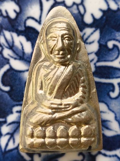 พระเตารีดหลวงปู่ทวด เนื้อโลหะเก่าค่ะ รูปที่ 3