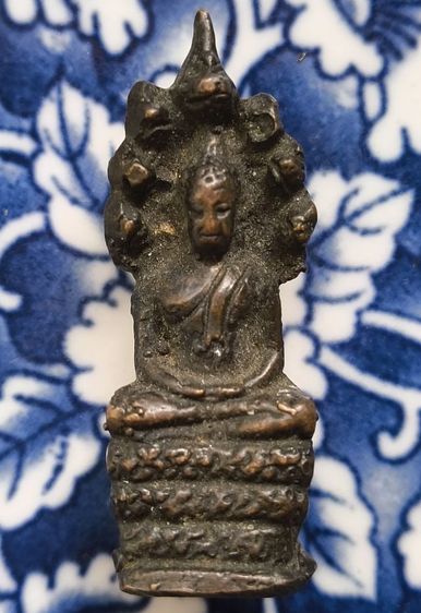 พระรูปหล่อพิมพ์น่คปรกหลวงพ่อแฉ่งวัดบางพังค่ะ