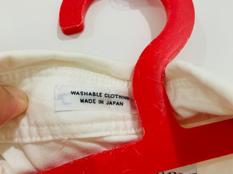 เสื้อเชิ้ต made in JAPAN 🇯🇵 แท้ 💯 size วัดจริงขนาด อก 20.5 ยาว 28 นิ้ว สภาพใหม่มาก ทรงสวย ดีเทลสวย หายากน่าสะสมครับ รูปที่ 6
