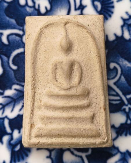 พระผงสมเด็จพอมพ์ใหญ่118ปีหลังตรายางค่ะ รูปที่ 5