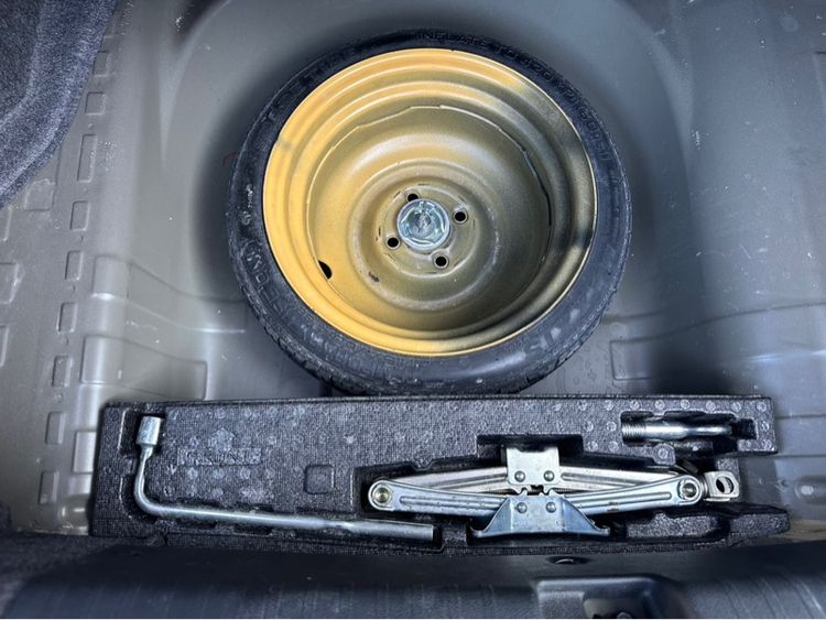 Honda Brio 2014 1.2 Amaze V Sedan เบนซิน เกียร์อัตโนมัติ ดำ รูปที่ 4