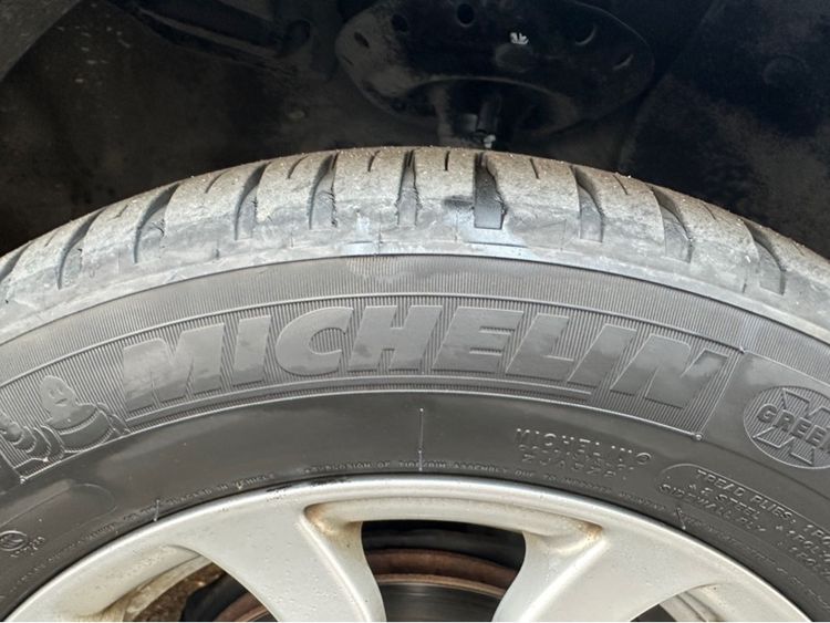 Honda Brio 2014 1.2 Amaze V Sedan เบนซิน เกียร์อัตโนมัติ ดำ รูปที่ 3