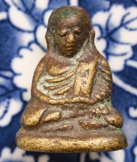 พระรูปหล่อหลวงพ่อเงินวัดบางคลานเก่าค่ะ(4)