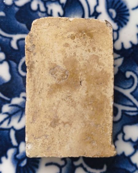 พระผงสมเด็จพิมพ์ไพ่ตองเกจิเก่าค่ะ(9) รูปที่ 4