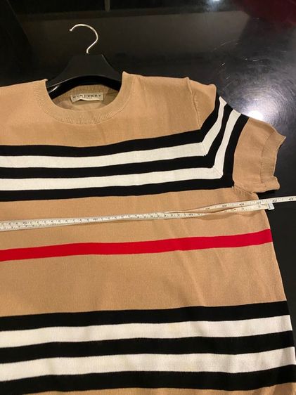 เบอร์เบอรึ่ (ติดจองค่ะ)เสื้อแขนสั้น สภาพใหม่เอี่ยม รูปที่ 6