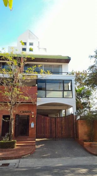 ขายโฮมออฟฟิศ 4 ชั้น ศรีนครินทร์ ใกล้ MRT สวนหลวง ร.9 พื้นที่ 450 ตร.ม. จอดรถ 5 คัน ขายพร้อมผู้เช่านิติบุคคล