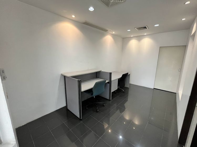 มีบางส่วน ขายโฮมออฟฟิศ 4 ชั้น ศรีนครินทร์ ใกล้ MRT สวนหลวง ร.9 พื้นที่ 450 ตร.ม. จอดรถ 5 คัน ขายพร้อมผู้เช่านิติบุคคล รูปที่ 4