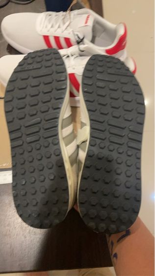 รองเท้า Adidas รูปที่ 2