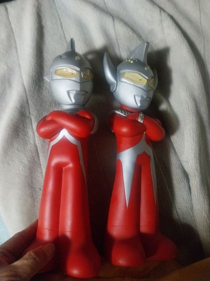 กระปุกออมสินอุลตร้าแมนของปั๊มเอสโซ่ปี 2002