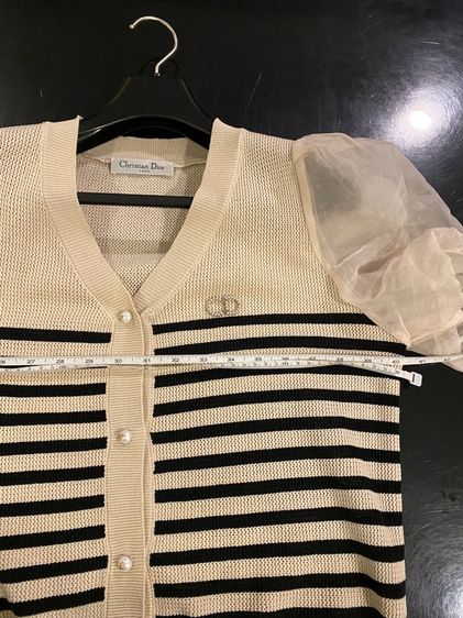 คริสเตียนดิออร์ (ติดจองค่ะ)เสื้อแขนสั้น สภาพใหม่เอี่ยม  รูปที่ 5
