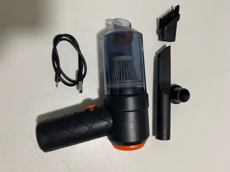 เครื่องดูดฝุ่นพกพา