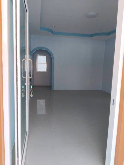 2024 มีบางส่วน ใช่ บ้านเข้าถนน3121เพียง70เมตรมีรถรับส่งด้านหน้าหลายบริษัท รูปที่ 2