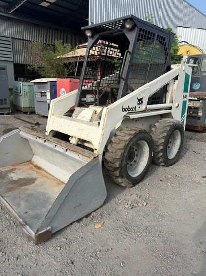 Bobcat 645  Skid Steer Loader รถตักล้อยาง เล็ก 2.2ตัน by by OEK 098-5625920 รูปที่ 2