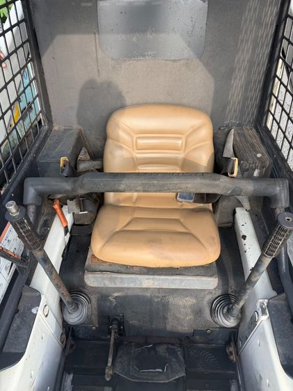 Bobcat 645  Skid Steer Loader รถตักล้อยาง เล็ก 2.2ตัน by by OEK 098-5625920 รูปที่ 3