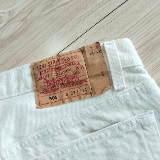 กางเกงยีนส์ Levi's 501 ทรงกระบอกตรง (Straight Leg) สีขาวนวล ป๊อปคอร์น รูปที่ 12