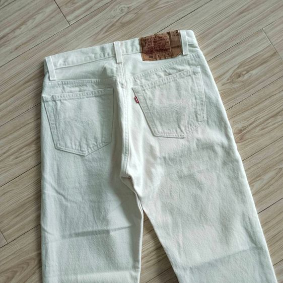 กางเกงยีนส์ Levi's 501 ทรงกระบอกตรง (Straight Leg) สีขาวนวล ป๊อปคอร์น รูปที่ 9