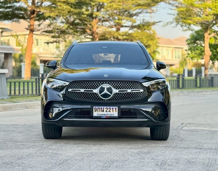 Mercedes-Benz GLC-Class 2023 GLC350e Sedan ปลั๊กอินไฮบริด (PHEV) ไม่ติดแก๊ส เกียร์อัตโนมัติ ดำ รูปที่ 2