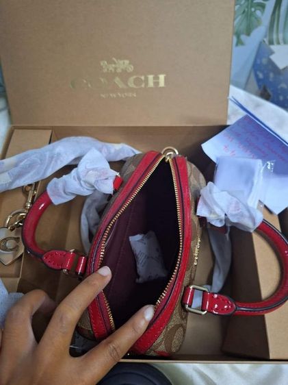 ❣️New  Box set Mini Rowan Crossbody With Hearts Key Ring In Signature Canvas🇺🇸 รูปที่ 3
