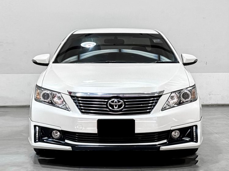 Toyota Camry 2015 2.0 G Extremo Sedan เบนซิน เกียร์อัตโนมัติ ขาว รูปที่ 2