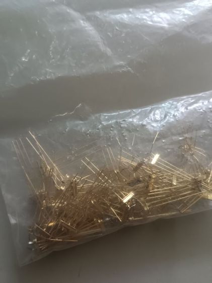 ชิ้นส่วนอิเล็กทรอนิกส์สีทอง รูปที่ 2