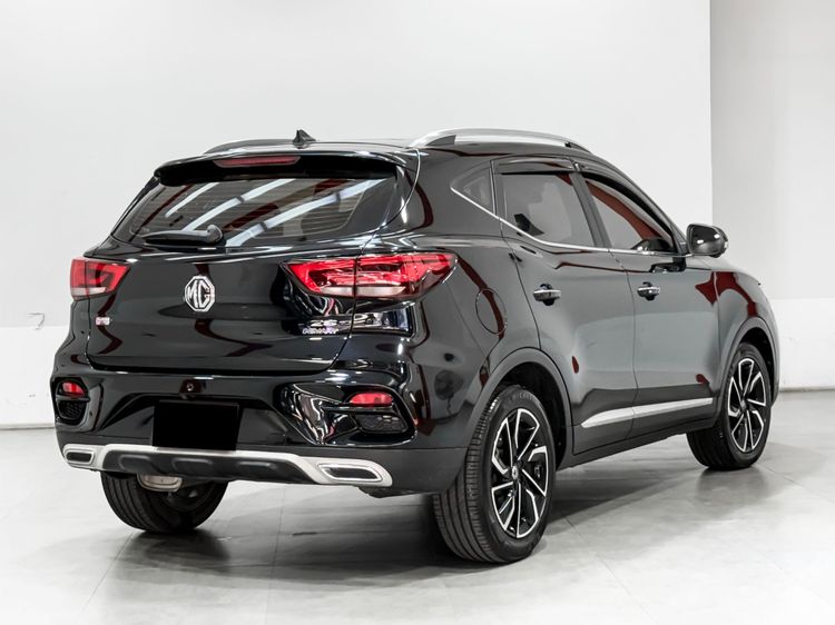 MG ZS 2021 1.5X+ Sunroof Utility-car เบนซิน เกียร์อัตโนมัติ ดำ รูปที่ 4