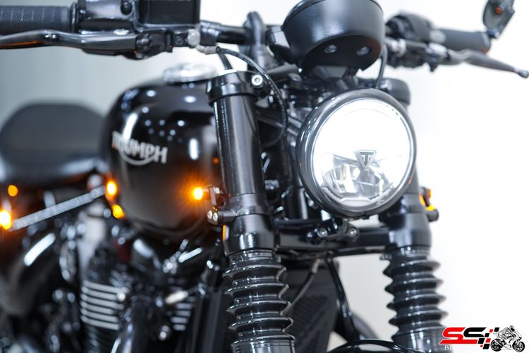 Triumph Bonneville Bobber Black ปี2018 วิ่งน้อย ยางใหม่ รถเซอร์วิสเรียบร้อย ของแต่งหลายรายการ รูปที่ 9