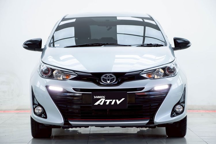 Toyota Yaris ATIV 2020 1.2 High Sedan เบนซิน ไม่ติดแก๊ส เกียร์อัตโนมัติ เทา รูปที่ 4