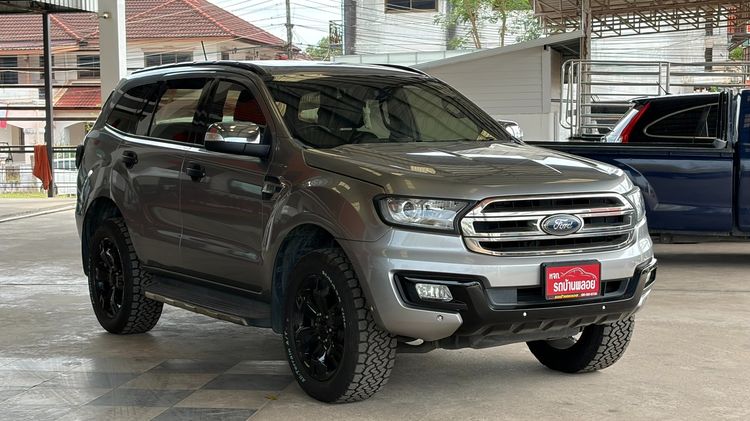 Ford Everest 2017 2.2 Titanium Plus Utility-car ดีเซล ไม่ติดแก๊ส เกียร์อัตโนมัติ บรอนซ์เงิน รูปที่ 3