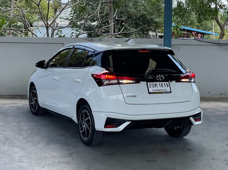 Toyota Yaris 2022 1.2 Sport Sedan เบนซิน ไม่ติดแก๊ส เกียร์อัตโนมัติ ขาว รูปที่ 4
