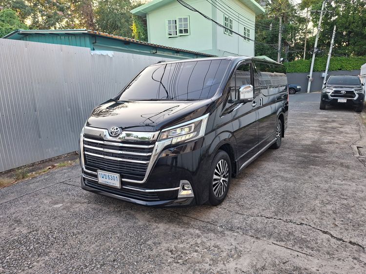 Toyota Majesty 2020 2.8 Premium Van ดีเซล ไม่ติดแก๊ส เกียร์อัตโนมัติ ดำ รูปที่ 3