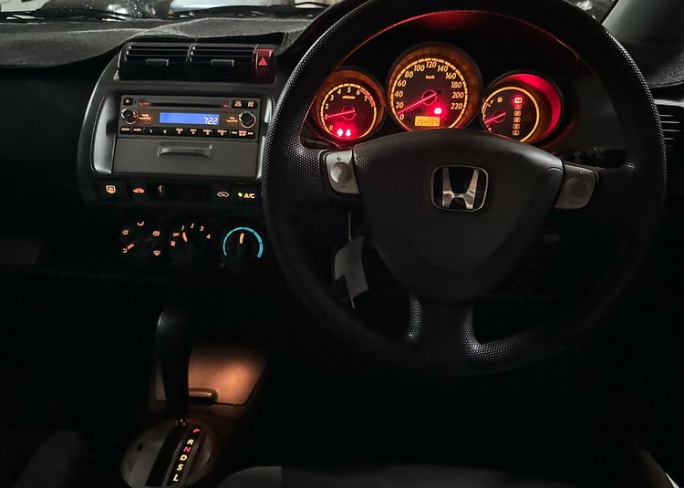 Honda Jazz 2004 1.5 E i-DSi Sedan เบนซิน ไม่ติดแก๊ส เกียร์อัตโนมัติ เทา รูปที่ 2