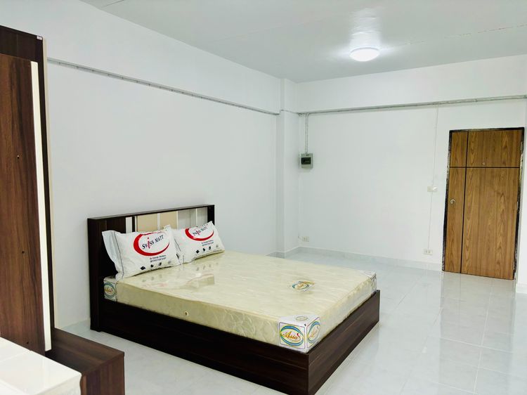 อื่นๆ ไม่อนุญาต ตกแต่งครบ สร้างเสร็จก่อน 2010 ให้เช่าคอนโด(เจ้าของโพสต์เอง) พร้อมเข้าอยู่ เดือนเมษายน 2569 -คอนโดพัฒนาการไลฟ์คอมเพล็กซ์ ตึก 2 ชั้น 2 ห้อง Studio ขนาด 25 ตรม. กว้างขวาง รูปที่ 4